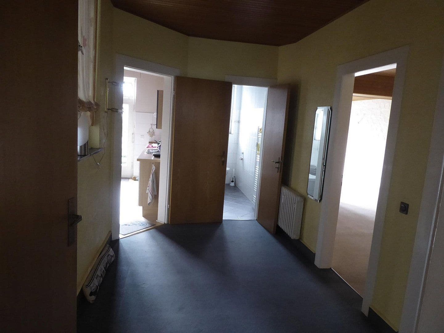 Pronájem bytu 3+1 92 m², Buscher Feld 8, Solingen, Severní Porýní-Vestfálsko Pronájem bytu 3+1 92 m², Buscher Feld 8, Solingen, Severní Porýní-Vestfálsko