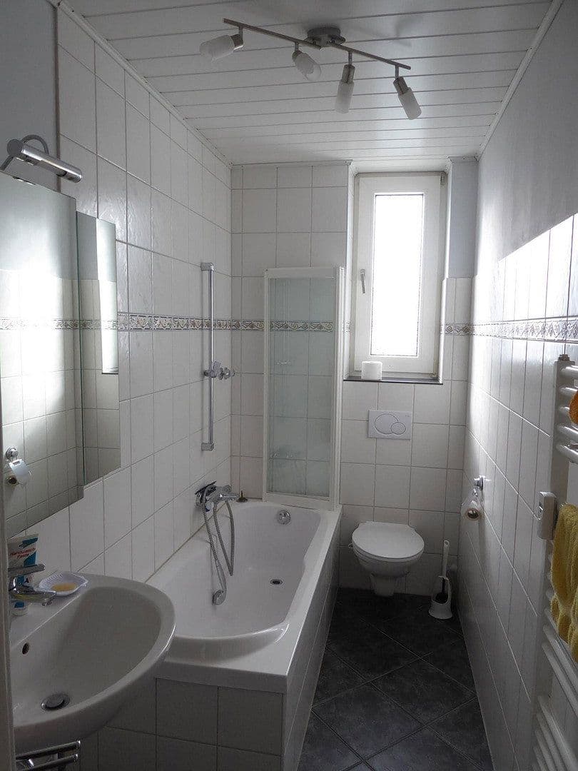 Pronájem bytu 3+1 92 m², Buscher Feld 8, Solingen, Severní Porýní-Vestfálsko Pronájem bytu 3+1 92 m², Buscher Feld 8, Solingen, Severní Porýní-Vestfálsko