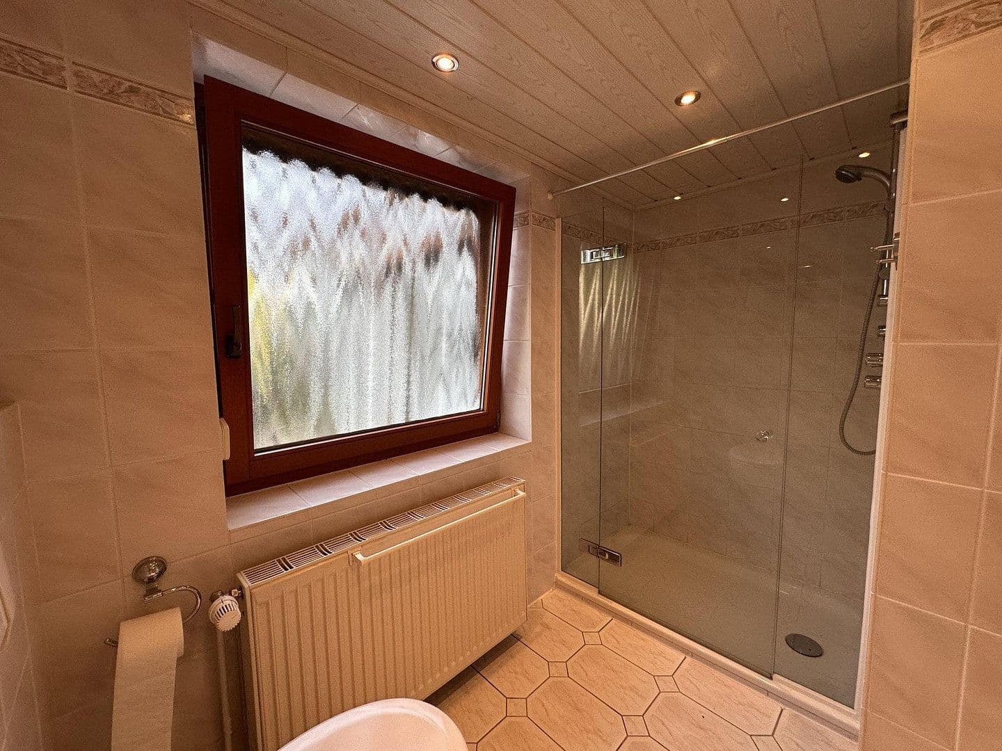 Prodej domu 138 m², pozemek 925 m², Hasselbusch 24, Bargteheide, Šlesvicko-Holštýnsko Prodej domu 138 m², pozemek 925 m², Hasselbusch 24, Bargteheide, Šlesvicko-Holštýnsko
