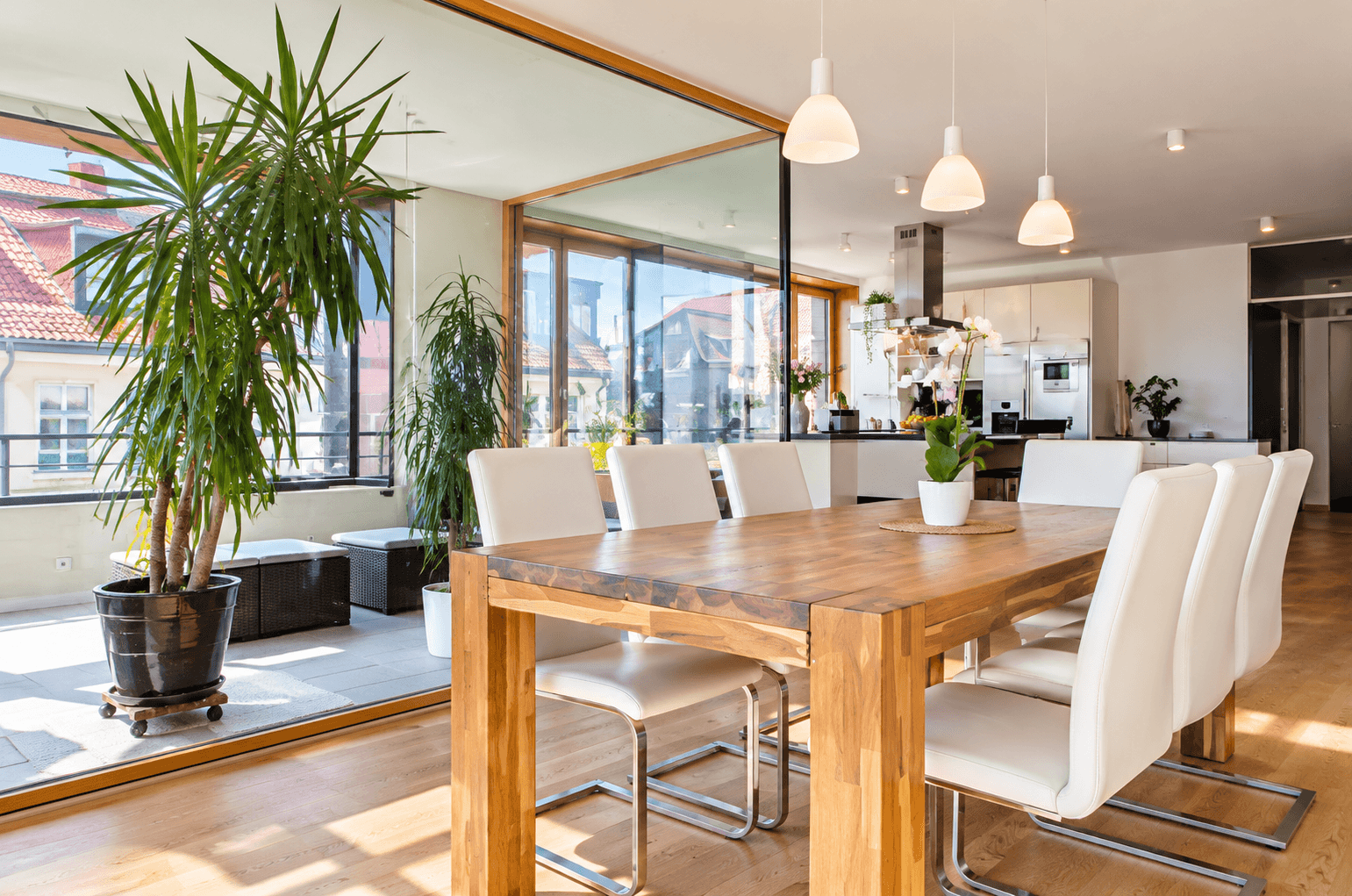 Pronájem bytu 6+1 218 m², Wilhelmstraße, München, Bavorsko Pronájem bytu 6+1 218 m², Wilhelmstraße, München, Bavorsko