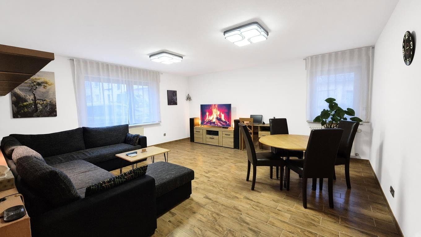 Prodej bytu 3+1 90 m², Holzbach, Porýní-Falc Prodej bytu 3+1 90 m², Holzbach, Porýní-Falc
