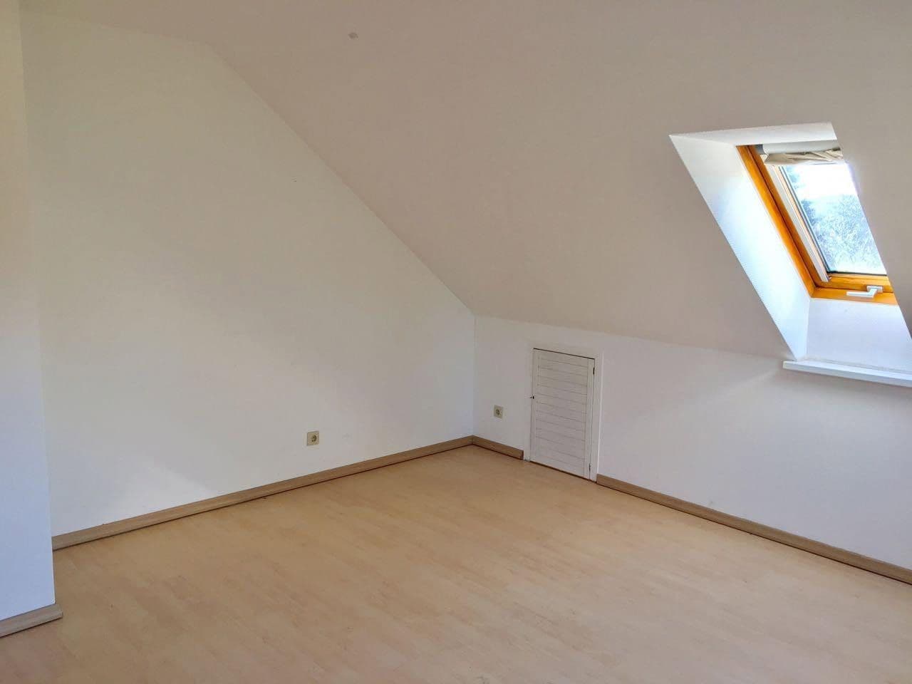 Prodej domu 144 m², pozemek 597 m², Stahnsdorf, Braniborsko Prodej domu 144 m², pozemek 597 m², Stahnsdorf, Braniborsko