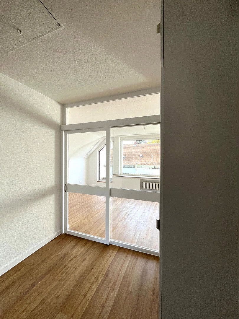 Pronájem bytu 2+1 69 m², Mülheimer Freiheit, Köln, Severní Porýní-Vestfálsko Pronájem bytu 2+1 69 m², Mülheimer Freiheit, Köln, Severní Porýní-Vestfálsko