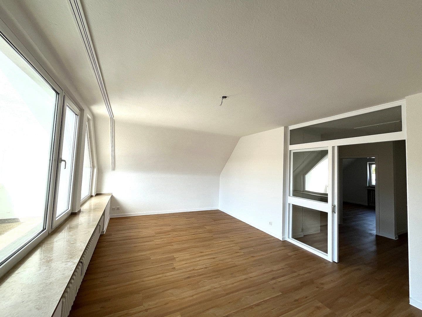 Pronájem bytu 2+1 69 m², Mülheimer Freiheit, Köln, Severní Porýní-Vestfálsko Pronájem bytu 2+1 69 m², Mülheimer Freiheit, Köln, Severní Porýní-Vestfálsko