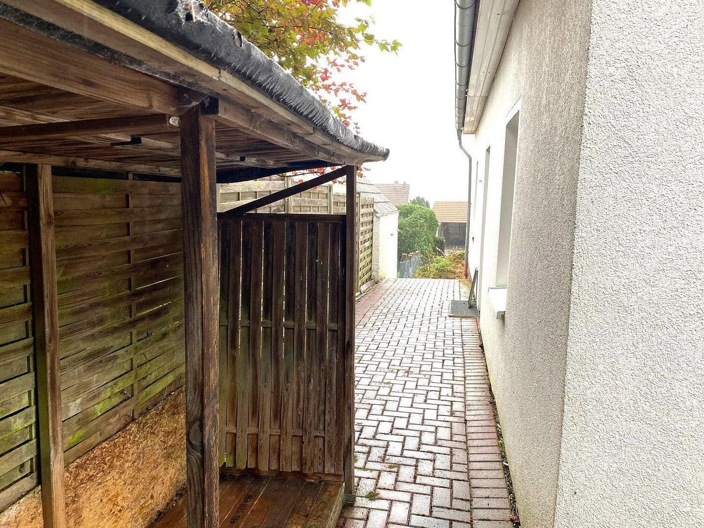 Prodej domu 169 m², pozemek 430 m², Schnathorster Str. 23, Lübbecke, Severní Porýní-Vestfálsko Prodej domu 169 m², pozemek 430 m², Schnathorster Str. 23, Lübbecke, Severní Porýní-Vestfálsko