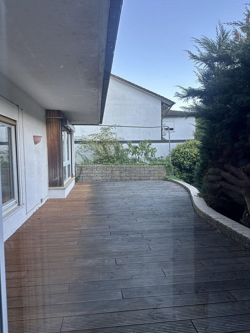 Pronájem bytu 3+kk 136 m², Wiesentalerstr. 16, Waghäusel, Bádensko-Württembersko Pronájem bytu 3+kk 136 m², Wiesentalerstr. 16, Waghäusel, Bádensko-Württembersko