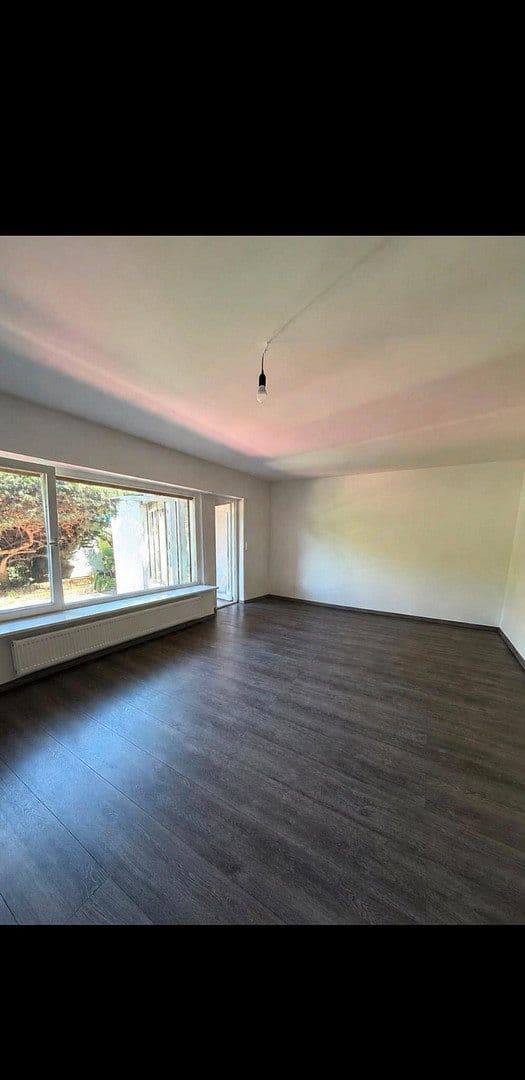 Pronájem bytu 3+kk 136 m², Wiesentalerstr. 16, Waghäusel, Bádensko-Württembersko Pronájem bytu 3+kk 136 m², Wiesentalerstr. 16, Waghäusel, Bádensko-Württembersko