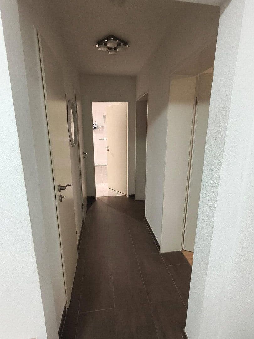 Pronájem bytu 3+1 85 m², Neviandtstrasse, Wuppertal, Severní Porýní-Vestfálsko Pronájem bytu 3+1 85 m², Neviandtstrasse, Wuppertal, Severní Porýní-Vestfálsko