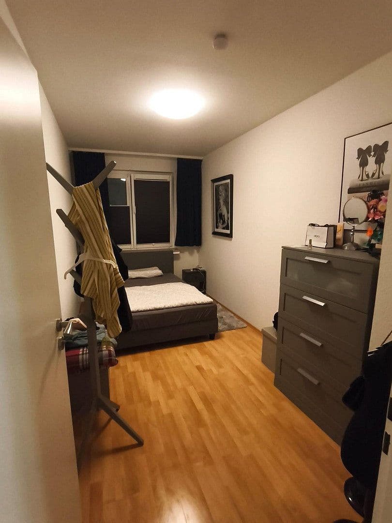 Pronájem bytu 3+1 85 m², Neviandtstrasse, Wuppertal, Severní Porýní-Vestfálsko Pronájem bytu 3+1 85 m², Neviandtstrasse, Wuppertal, Severní Porýní-Vestfálsko