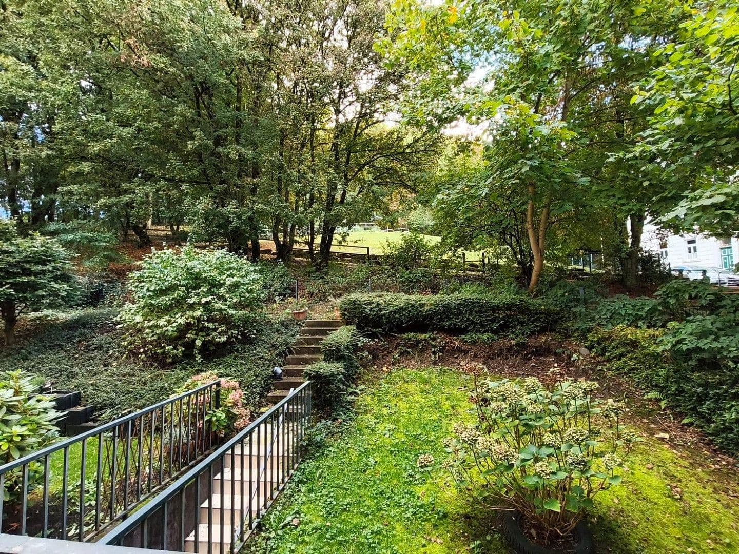 Pronájem bytu 3+1 85 m², Neviandtstrasse, Wuppertal, Severní Porýní-Vestfálsko Pronájem bytu 3+1 85 m², Neviandtstrasse, Wuppertal, Severní Porýní-Vestfálsko