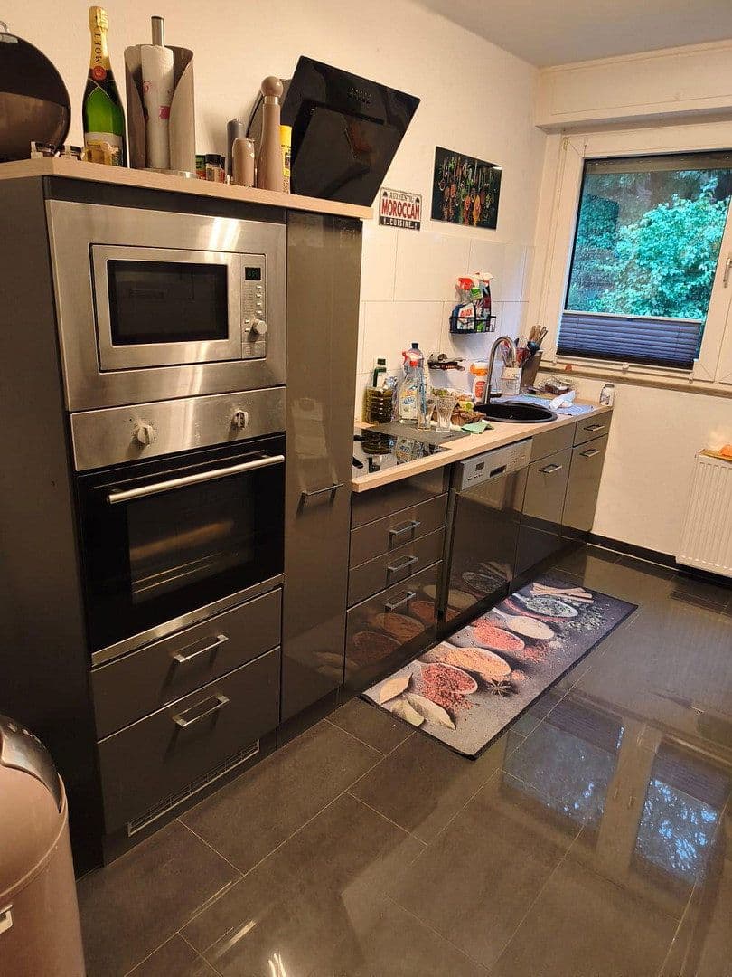 Pronájem bytu 3+1 85 m², Neviandtstrasse, Wuppertal, Severní Porýní-Vestfálsko Pronájem bytu 3+1 85 m², Neviandtstrasse, Wuppertal, Severní Porýní-Vestfálsko