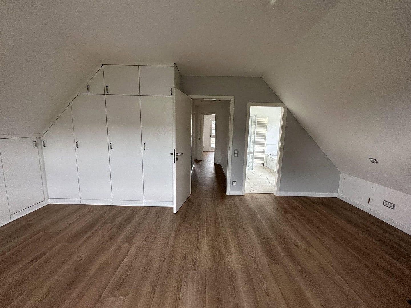 Prodej domu 140 m², pozemek 420 m², Wedel, Šlesvicko-Holštýnsko Prodej domu 140 m², pozemek 420 m², Wedel, Šlesvicko-Holštýnsko