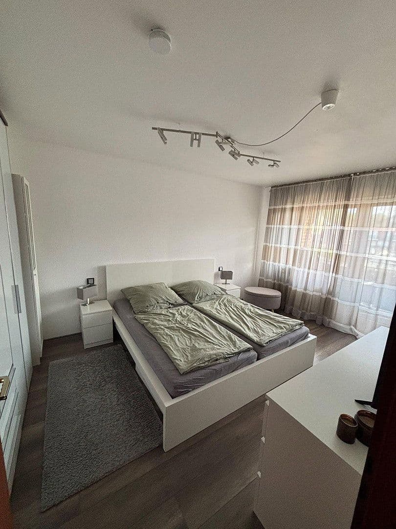 Pronájem bytu 2+1 74 m², Köln, Severní Porýní-Vestfálsko Pronájem bytu 2+1 74 m², Köln, Severní Porýní-Vestfálsko