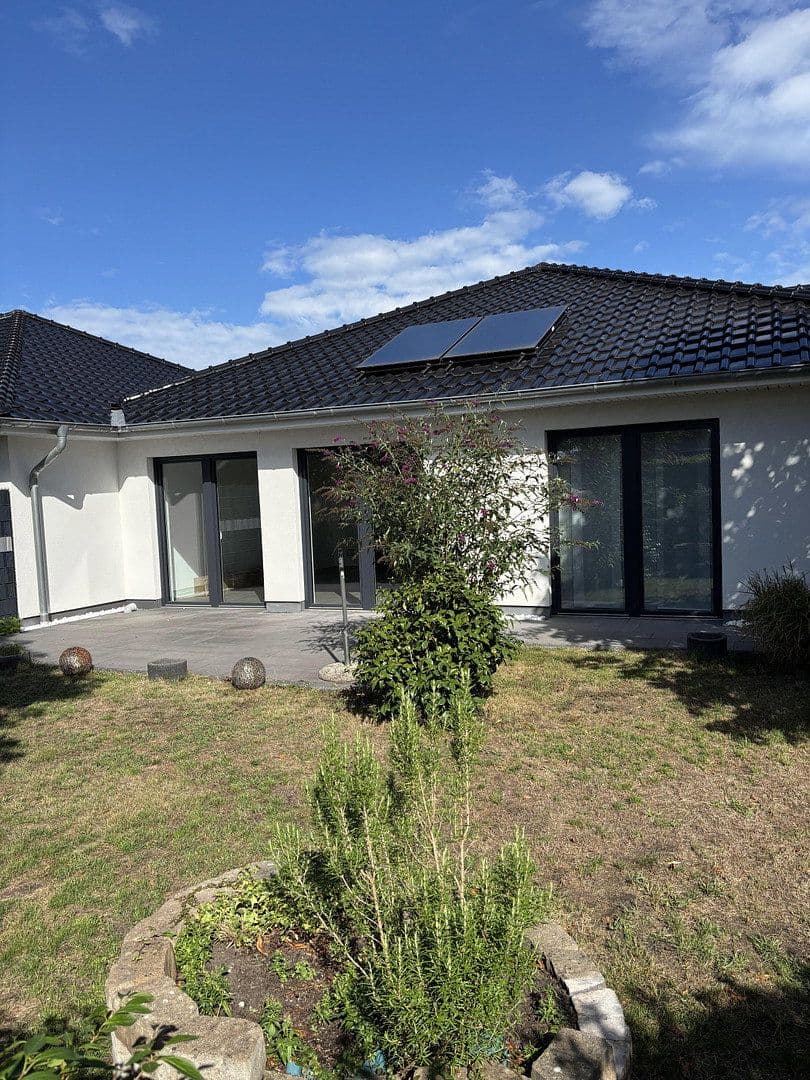 Prodej domu 140 m², pozemek 600 m², Langwedel, Dolní Sasko Prodej domu 140 m², pozemek 600 m², Langwedel, Dolní Sasko