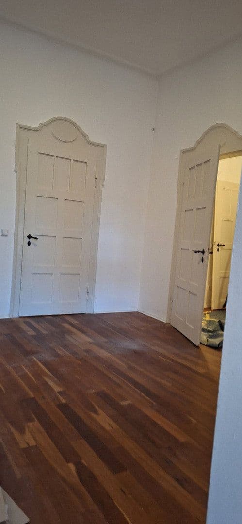Pronájem bytu 3+1 78 m², Stuttgart, Bádensko-Württembersko Pronájem bytu 3+1 78 m², Stuttgart, Bádensko-Württembersko