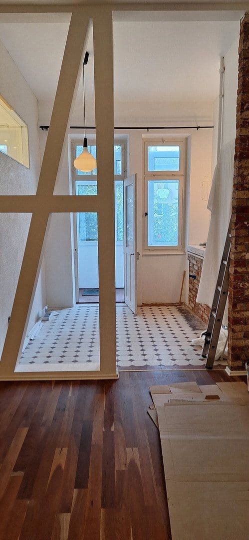 Pronájem bytu 3+1 78 m², Stuttgart, Bádensko-Württembersko Pronájem bytu 3+1 78 m², Stuttgart, Bádensko-Württembersko