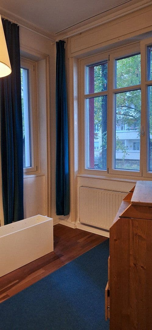 Pronájem bytu 3+1 78 m², Stuttgart, Bádensko-Württembersko Pronájem bytu 3+1 78 m², Stuttgart, Bádensko-Württembersko