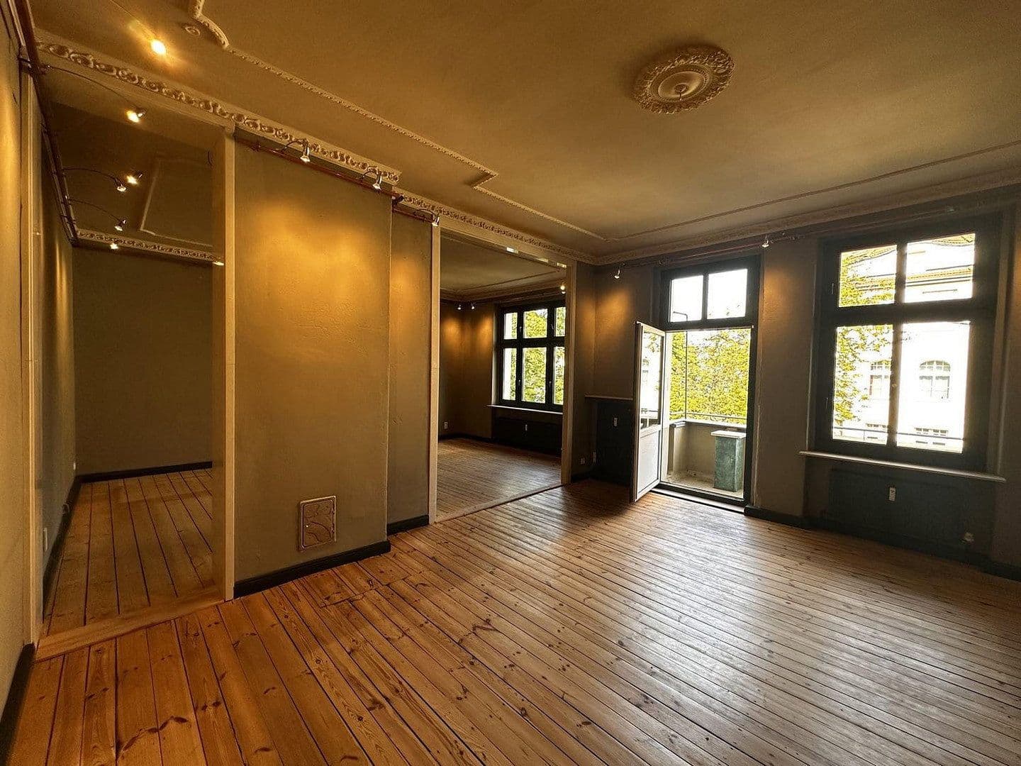 Prodej bytu 3+1 81 m², Stubenrauchstr.41, Berlin, Berlín Prodej bytu 3+1 81 m², Stubenrauchstr.41, Berlin, Berlín