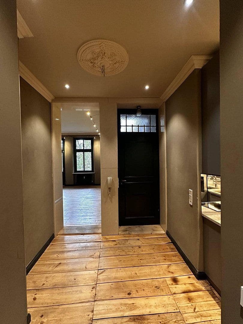 Prodej bytu 3+1 81 m², Stubenrauchstr.41, Berlin, Berlín Prodej bytu 3+1 81 m², Stubenrauchstr.41, Berlin, Berlín