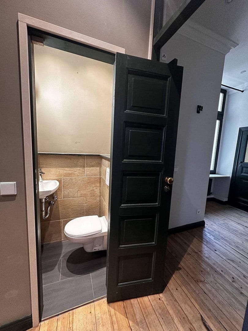 Prodej bytu 3+1 81 m², Stubenrauchstr.41, Berlin, Berlín Prodej bytu 3+1 81 m², Stubenrauchstr.41, Berlin, Berlín