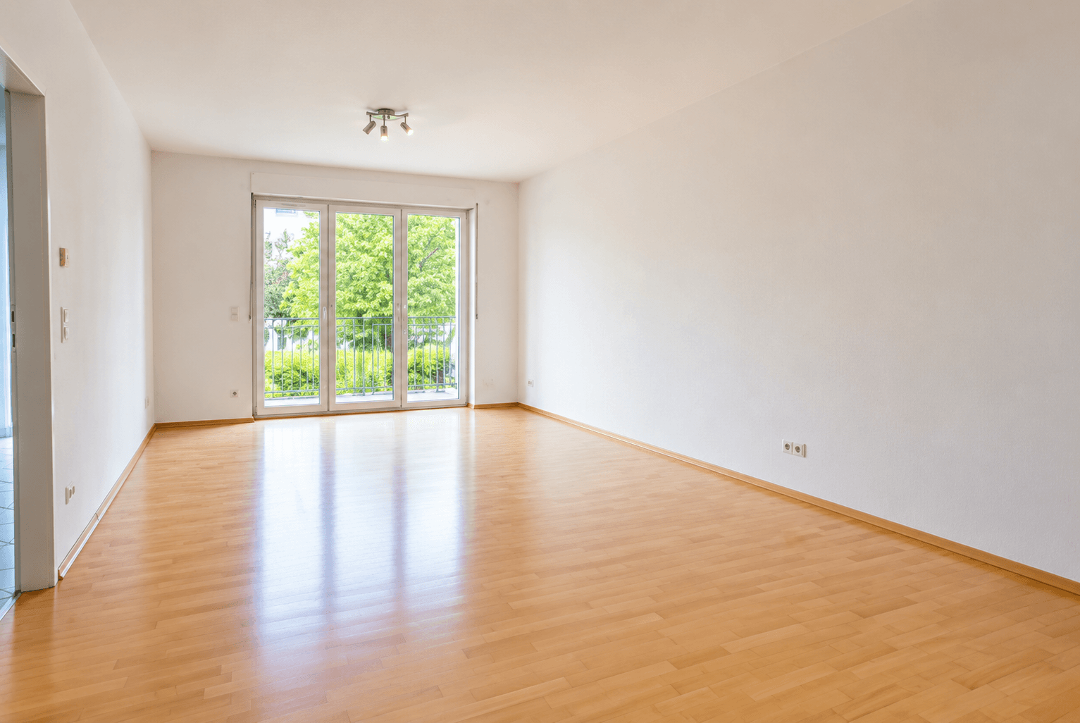 Pronájem bytu 2+1 67 m², Carlo-Schmid-Str.6, Wiesbaden, Hessen Pronájem bytu 2+1 67 m², Carlo-Schmid-Str.6, Wiesbaden, Hessen