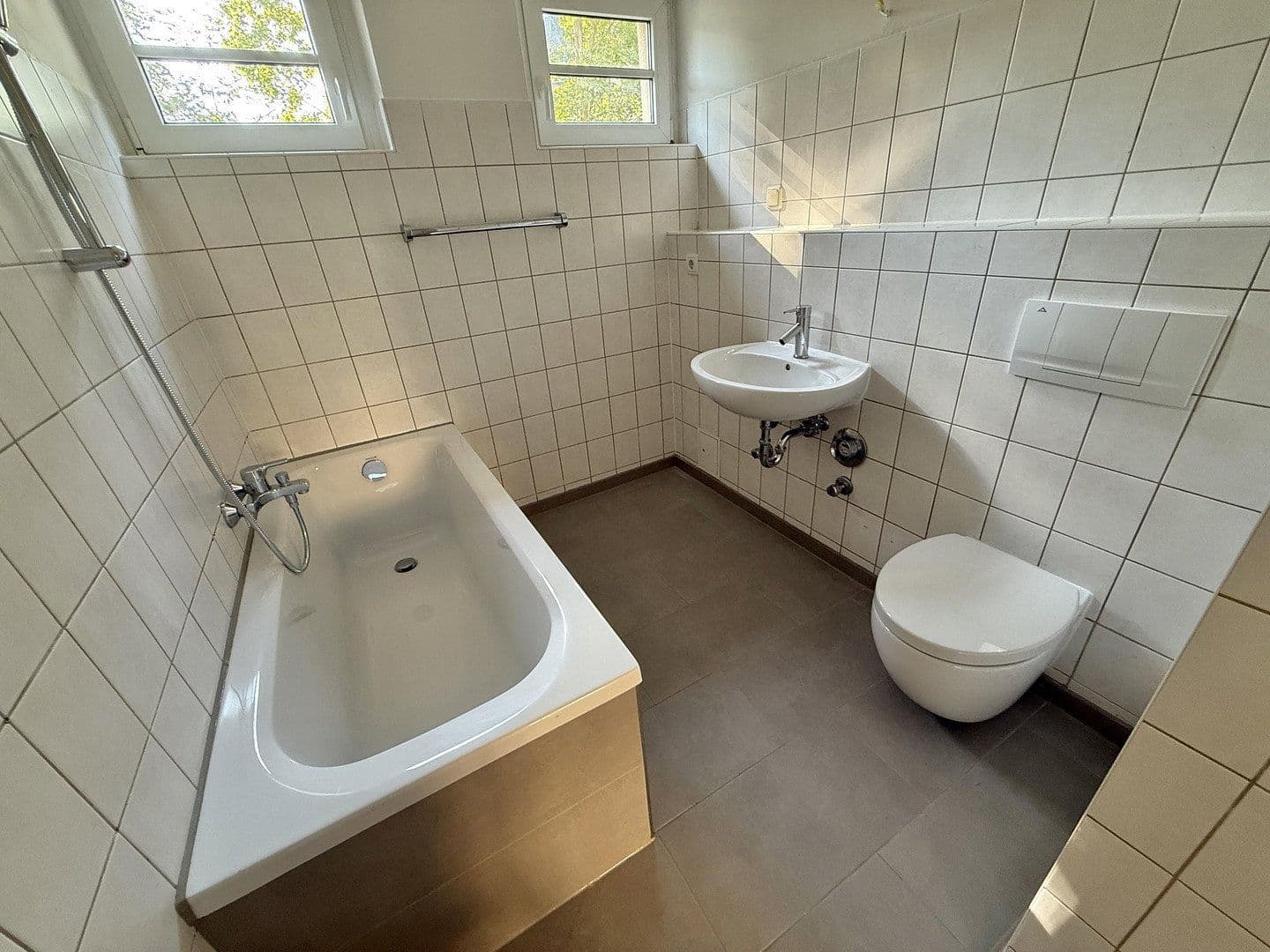 Pronájem bytu 3+1 64 m², Alter Reichenbacherstr. 16, Plauen, Sasko Pronájem bytu 3+1 64 m², Alter Reichenbacherstr. 16, Plauen, Sasko