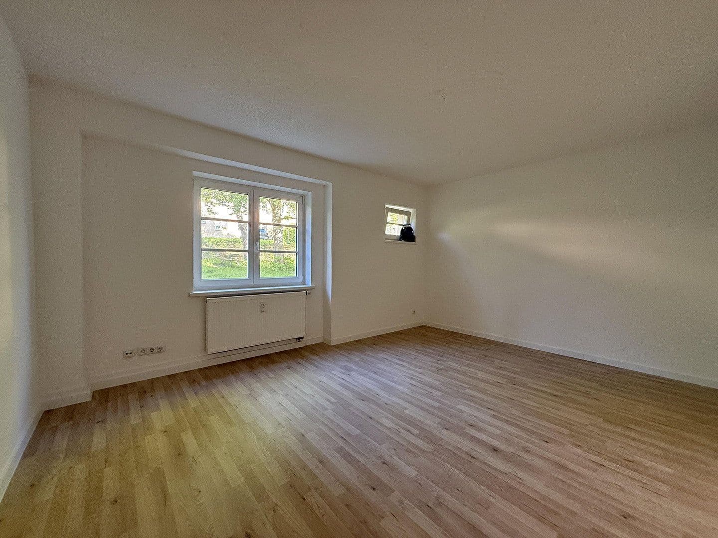 Pronájem bytu 3+1 64 m², Alter Reichenbacherstr. 16, Plauen, Sasko Pronájem bytu 3+1 64 m², Alter Reichenbacherstr. 16, Plauen, Sasko