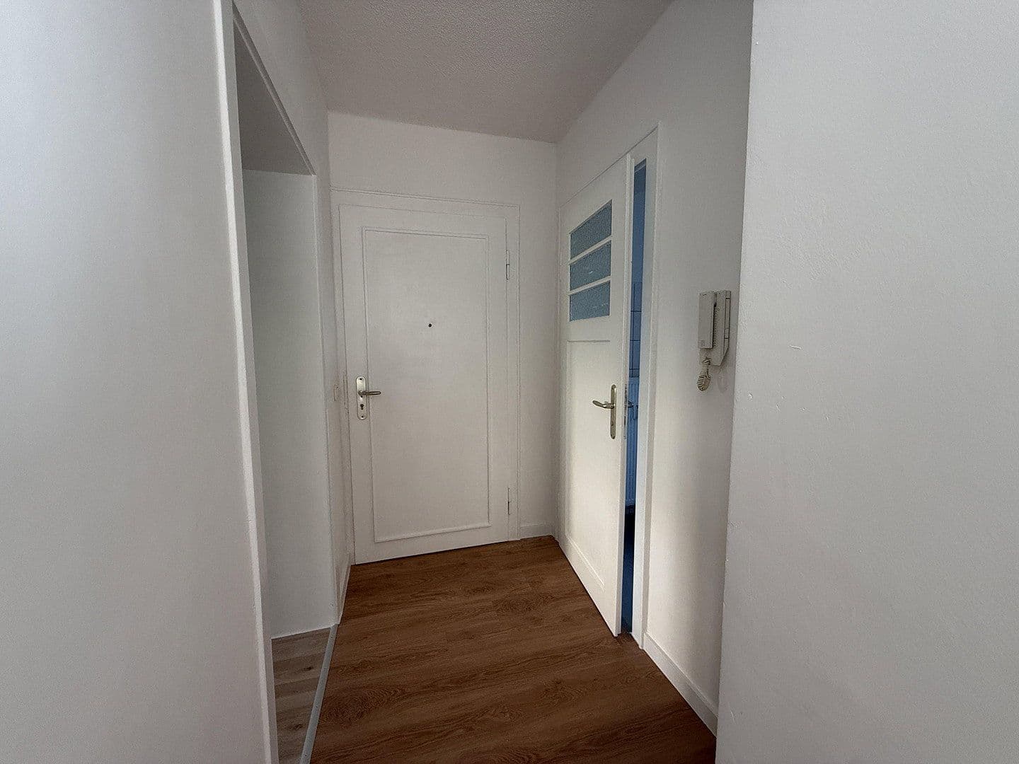 Pronájem bytu 3+1 64 m², Alter Reichenbacherstr. 16, Plauen, Sasko Pronájem bytu 3+1 64 m², Alter Reichenbacherstr. 16, Plauen, Sasko
