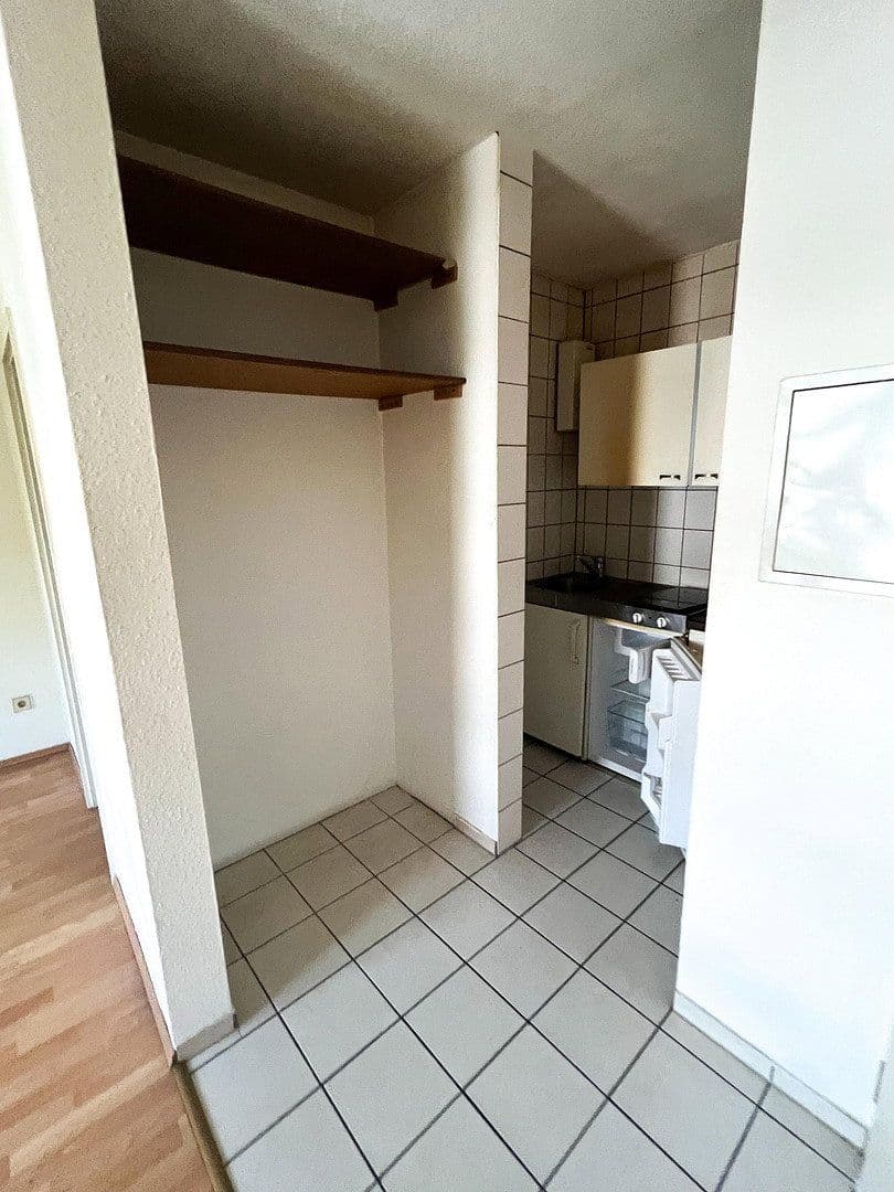 Pronájem bytu 1+1 21 m², Friedenstraße 84, Kaiserslautern, Porýní-Falc Pronájem bytu 1+1 21 m², Friedenstraße 84, Kaiserslautern, Porýní-Falc