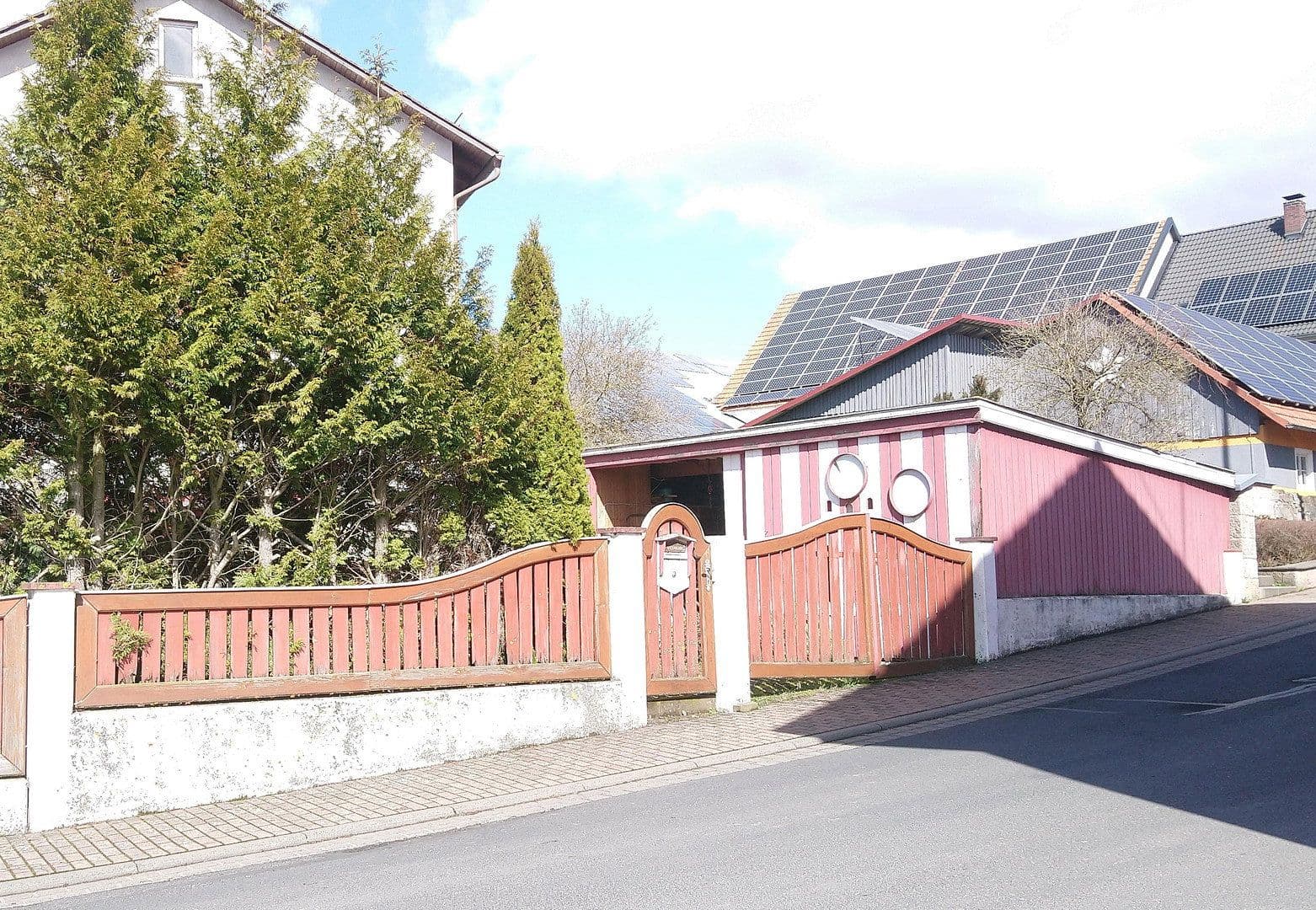 Prodej domu 118 m², pozemek 290 m², Bad Brückenau, Bavorsko Prodej domu 118 m², pozemek 290 m², Bad Brückenau, Bavorsko