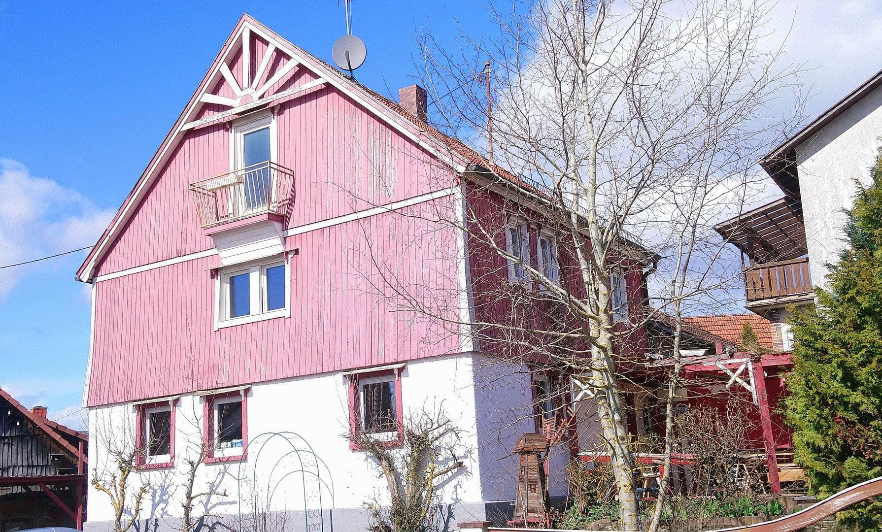 Prodej domu 118 m², pozemek 290 m², Bad Brückenau, Bavorsko Prodej domu 118 m², pozemek 290 m², Bad Brückenau, Bavorsko