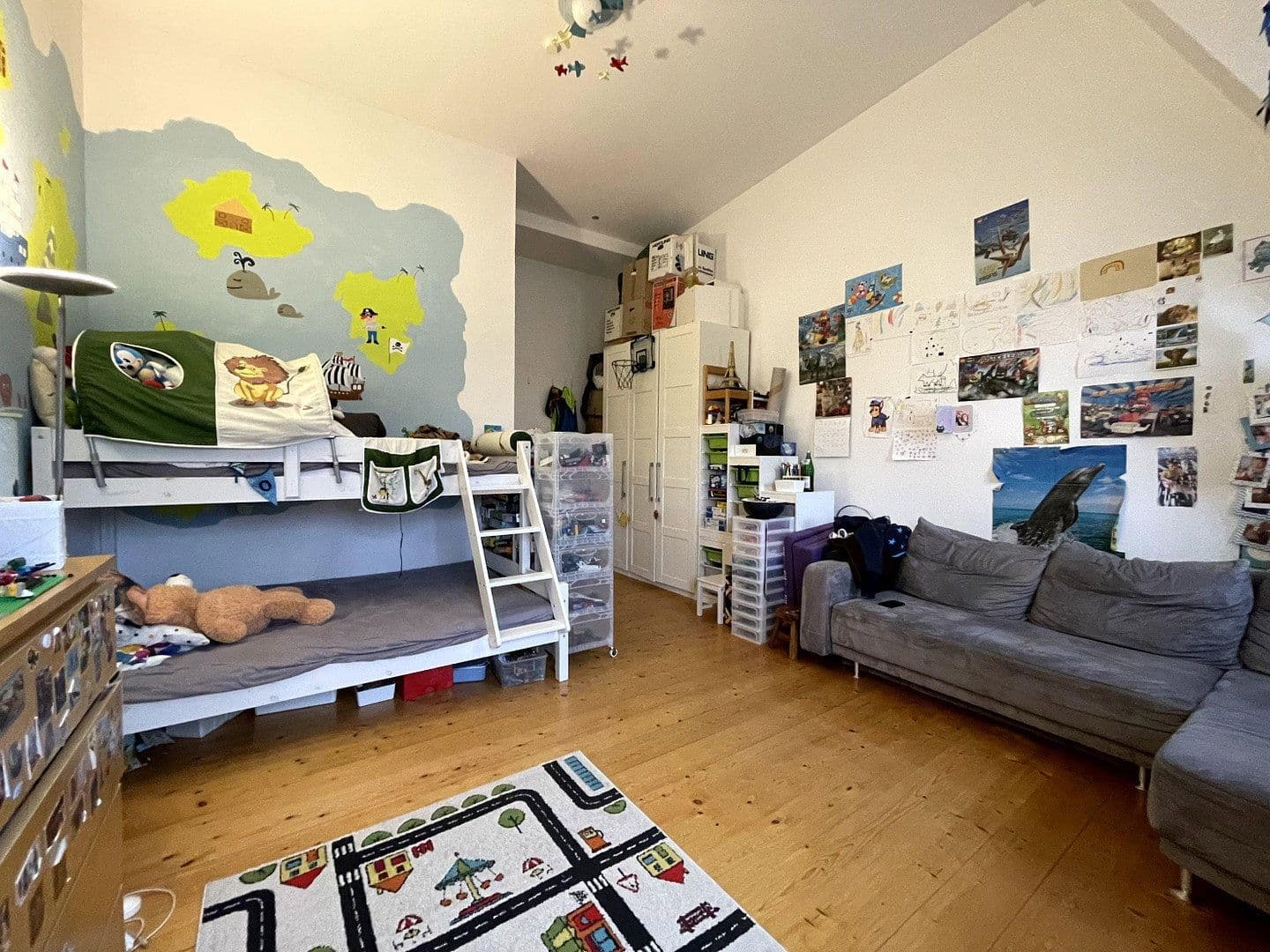 Prodej bytu 3+1 119 m², Berlin, Berlín Prodej bytu 3+1 119 m², Berlin, Berlín