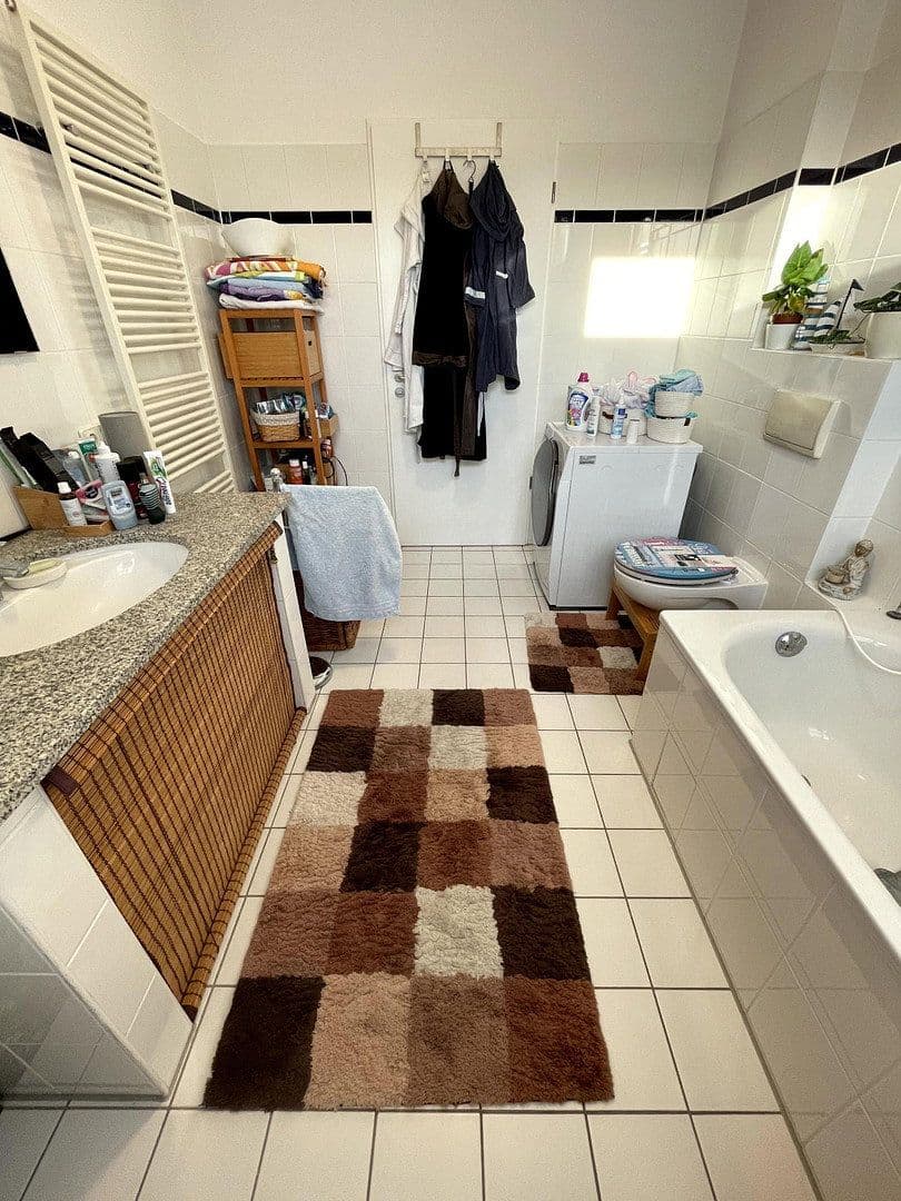 Prodej bytu 3+1 119 m², Berlin, Berlín Prodej bytu 3+1 119 m², Berlin, Berlín