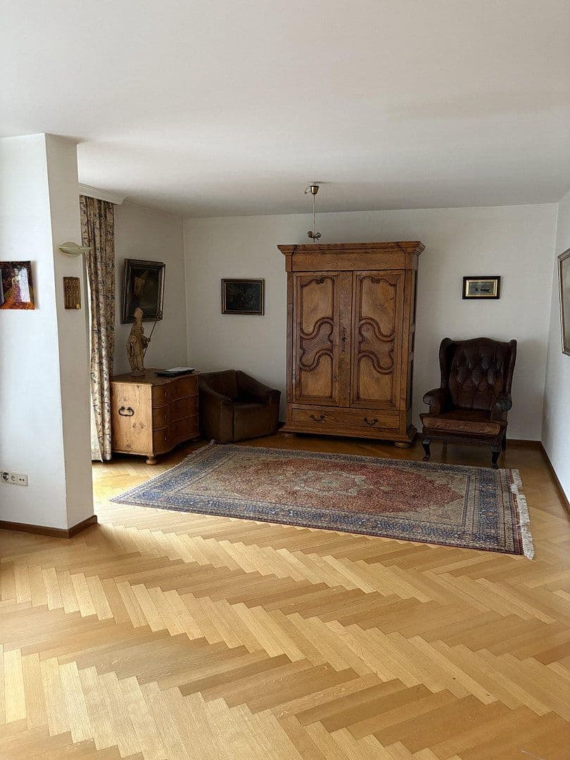 Prodej domu 144 m², pozemek 314 m², Krailling, Bavorsko Prodej domu 144 m², pozemek 314 m², Krailling, Bavorsko