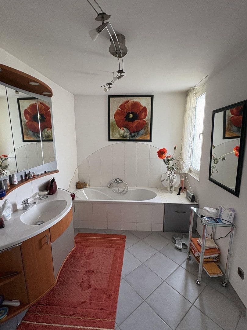 Prodej domu 144 m², pozemek 314 m², Krailling, Bavorsko Prodej domu 144 m², pozemek 314 m², Krailling, Bavorsko