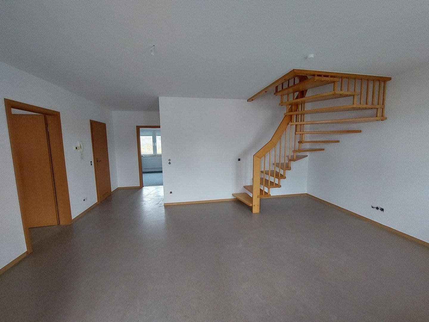 Pronájem bytu 5+1 112 m², Neuwied, Porýní-Falc Pronájem bytu 5+1 112 m², Neuwied, Porýní-Falc