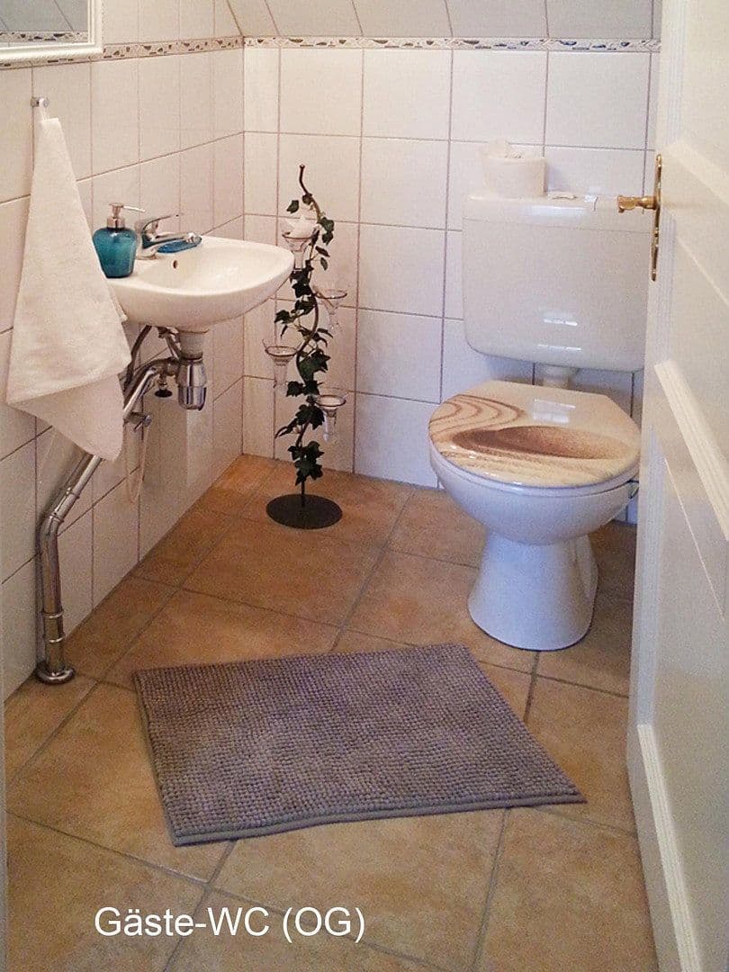 Prodej domu 369 m², pozemek 722 m², Am Lotsenberg 11, Travemünde, Šlesvicko-Holštýnsko Prodej domu 369 m², pozemek 722 m², Am Lotsenberg 11, Travemünde, Šlesvicko-Holštýnsko