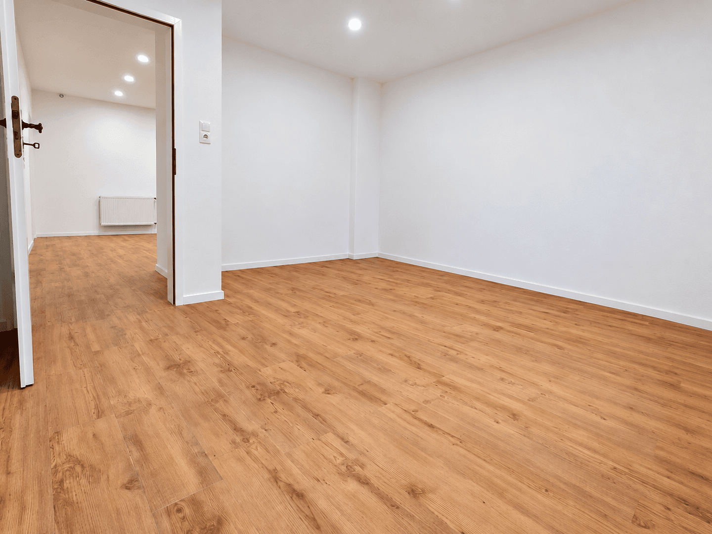 Pronájem bytu 3+1 90 m², Höhr-Grenzhausen, Porýní-Falc Pronájem bytu 3+1 90 m², Höhr-Grenzhausen, Porýní-Falc
