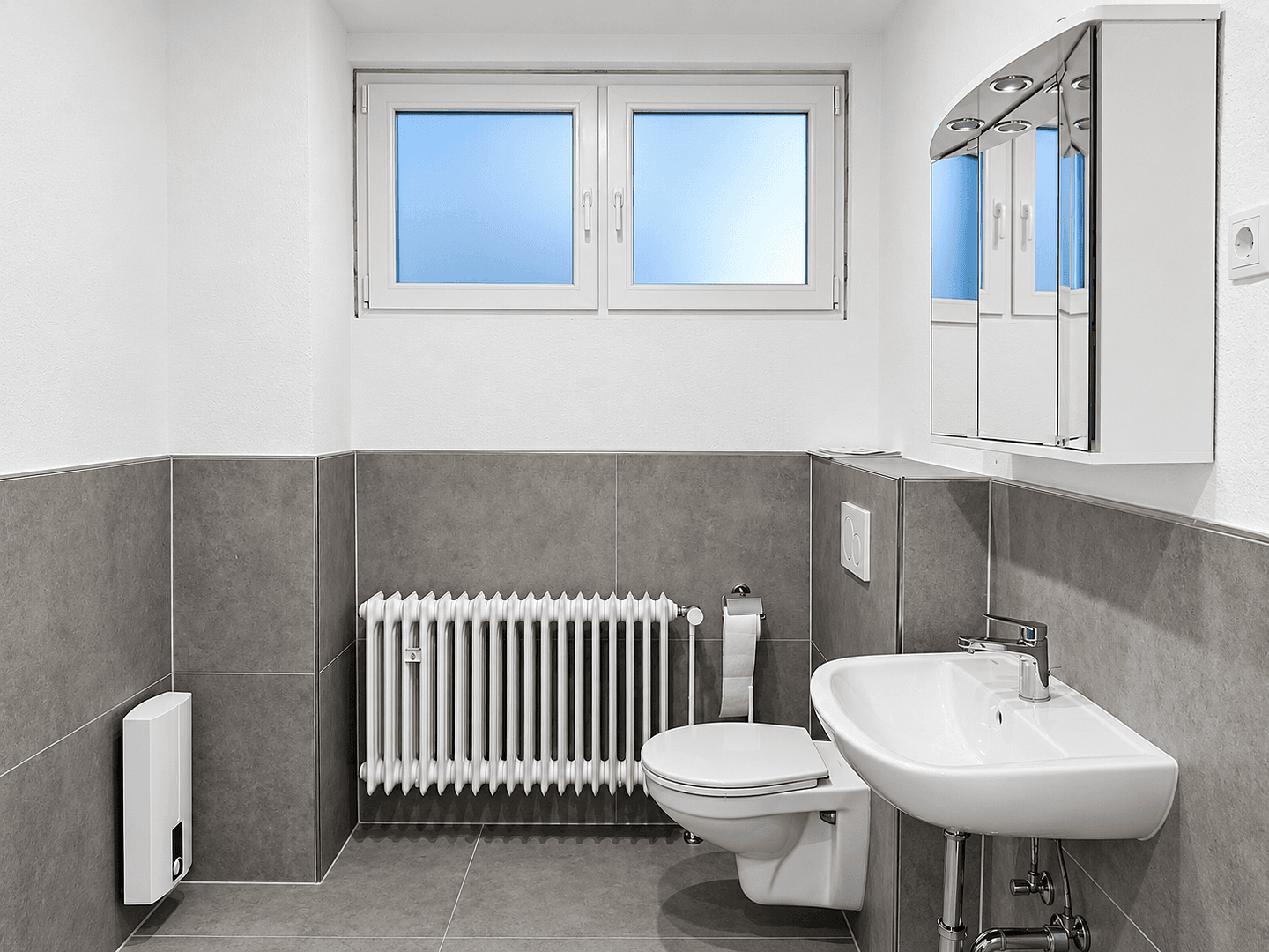 Pronájem bytu 3+1 90 m², Höhr-Grenzhausen, Porýní-Falc Pronájem bytu 3+1 90 m², Höhr-Grenzhausen, Porýní-Falc