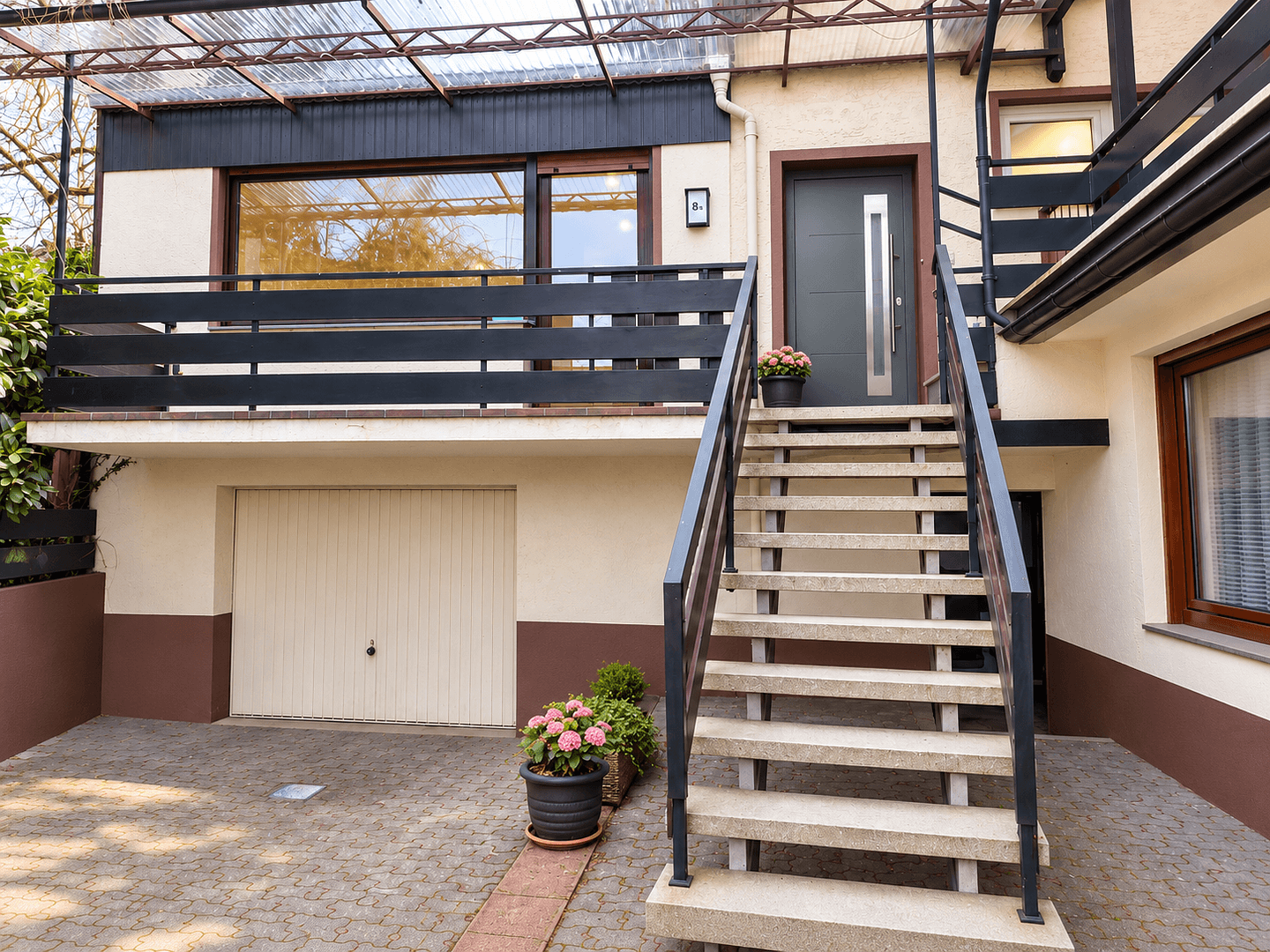 Pronájem bytu 3+1 90 m², Höhr-Grenzhausen, Porýní-Falc Pronájem bytu 3+1 90 m², Höhr-Grenzhausen, Porýní-Falc