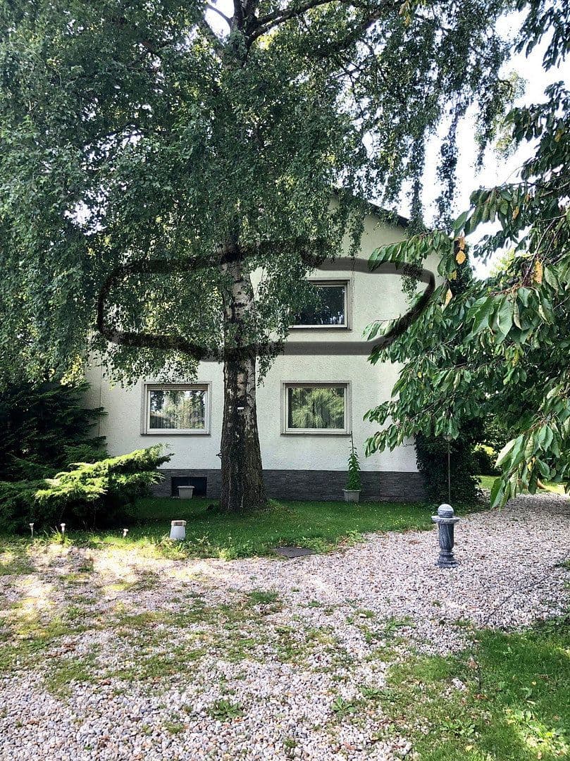 Pronájem bytu 3+1 110 m², Buch am Erlbach, Bavorsko Pronájem bytu 3+1 110 m², Buch am Erlbach, Bavorsko