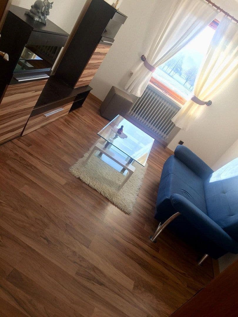 Pronájem bytu 3+1 110 m², Buch am Erlbach, Bavorsko Pronájem bytu 3+1 110 m², Buch am Erlbach, Bavorsko