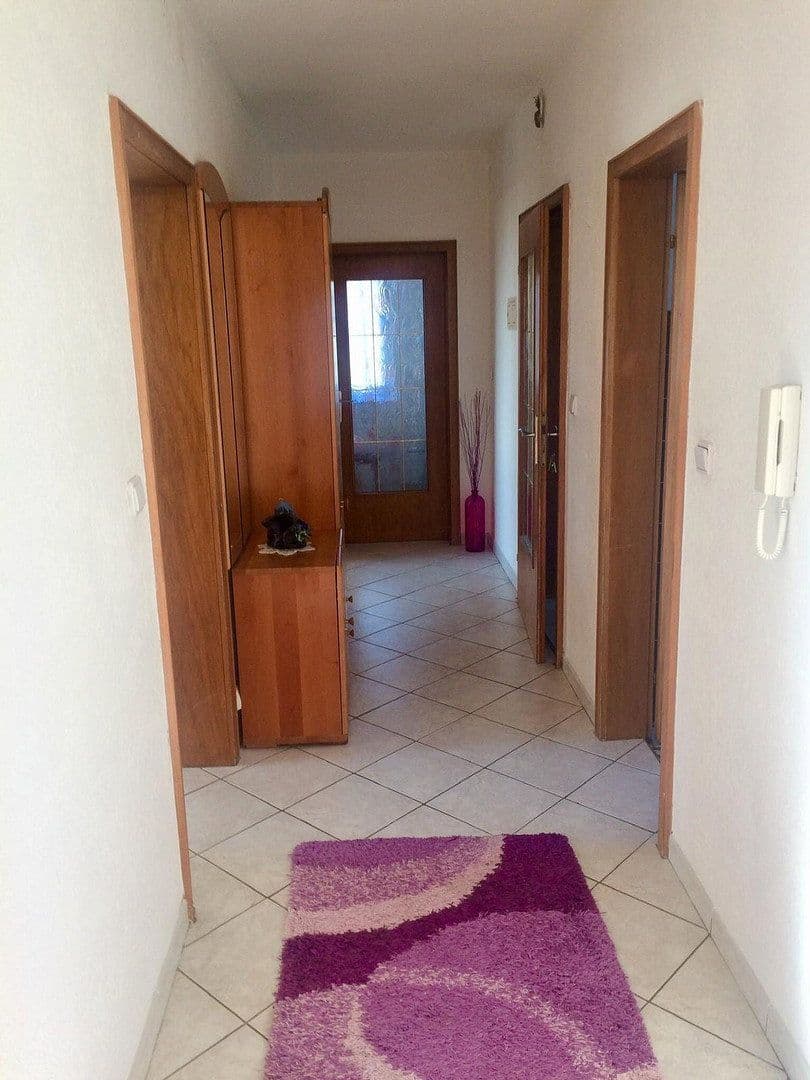 Pronájem bytu 3+1 110 m², Buch am Erlbach, Bavorsko Pronájem bytu 3+1 110 m², Buch am Erlbach, Bavorsko