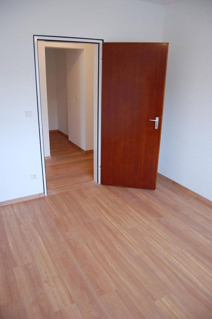 Pronájem bytu 3+1 77 m², Lange Zeile 72, Erlangen, Bavorsko Pronájem bytu 3+1 77 m², Lange Zeile 72, Erlangen, Bavorsko