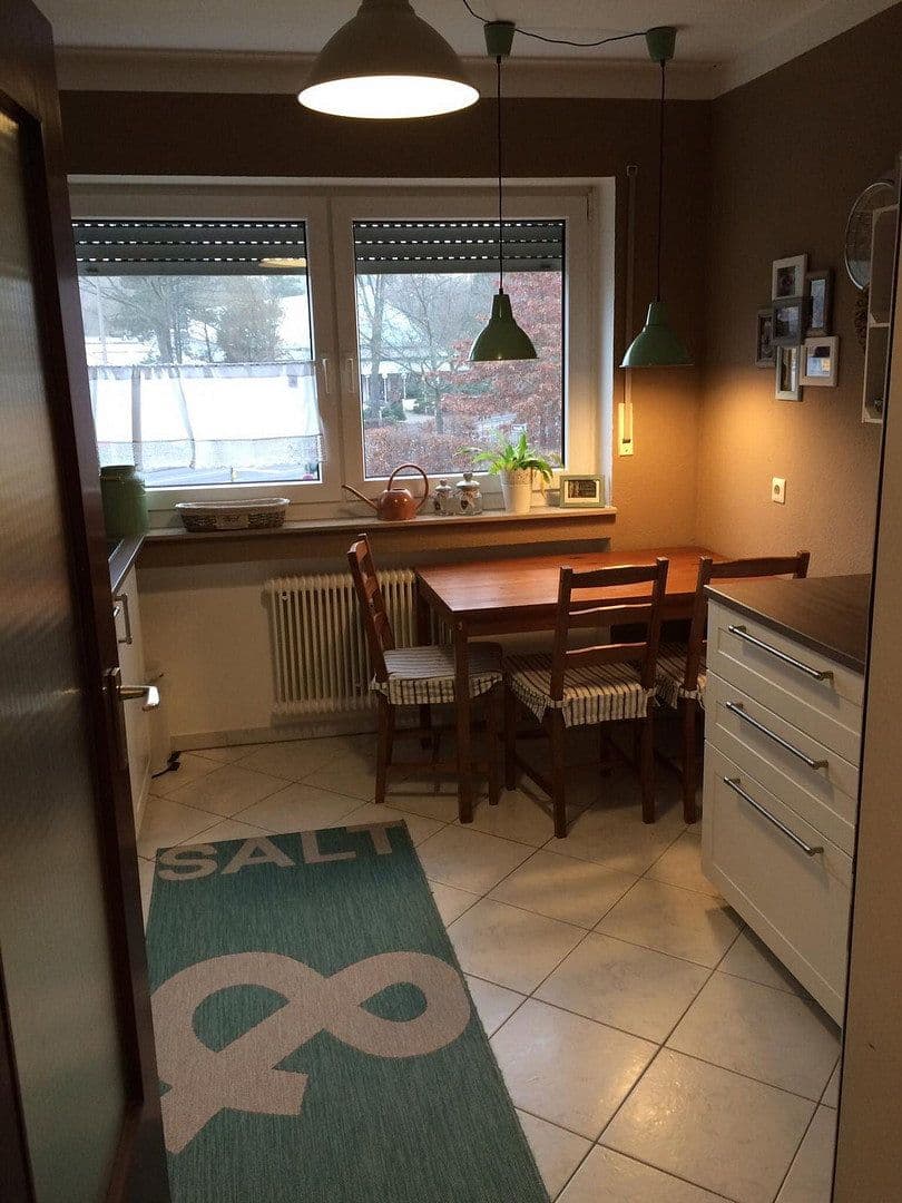 Pronájem bytu 3+1 77 m², Lange Zeile 72, Erlangen, Bavorsko Pronájem bytu 3+1 77 m², Lange Zeile 72, Erlangen, Bavorsko