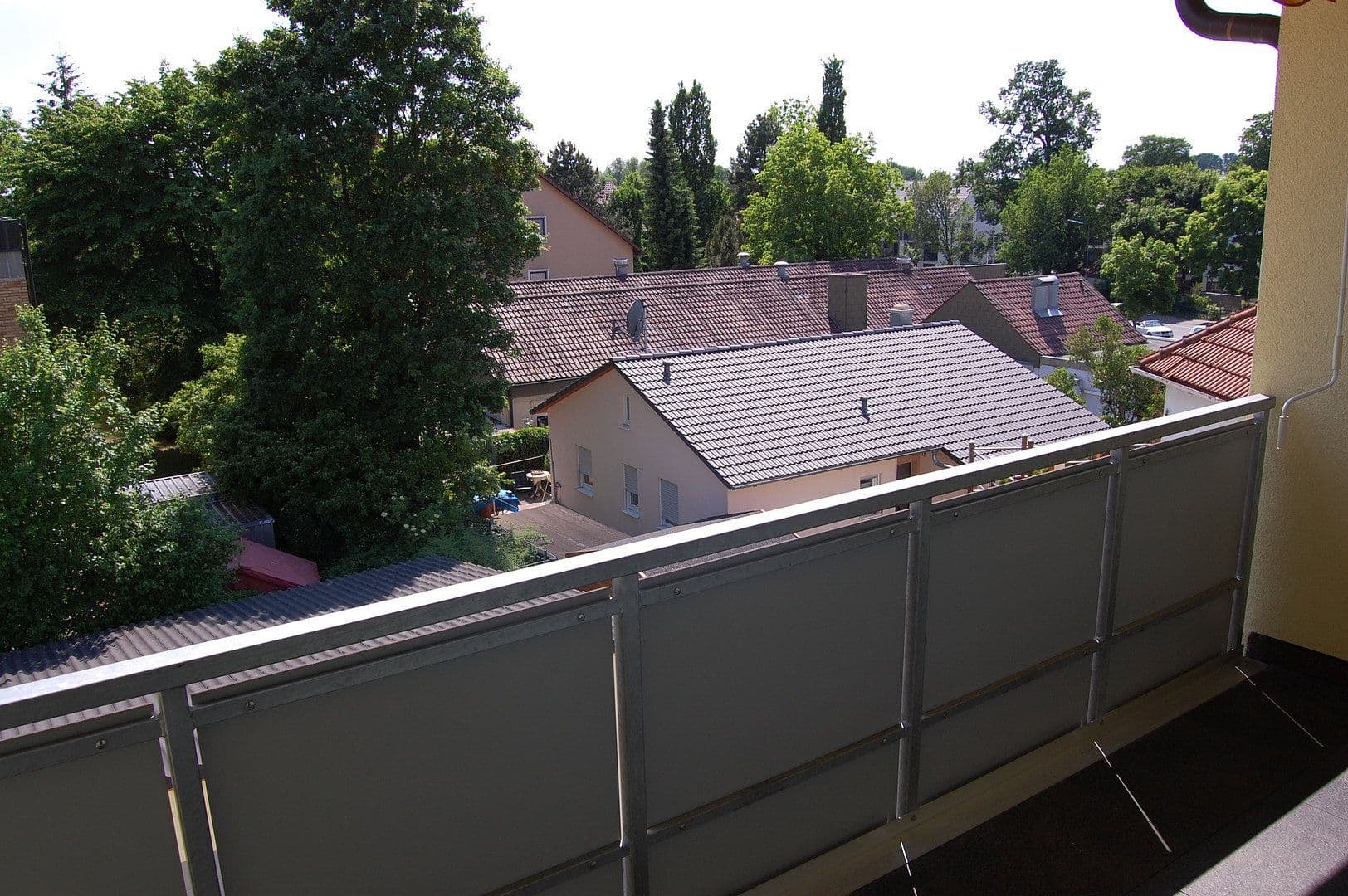 Pronájem bytu 3+1 77 m², Lange Zeile 72, Erlangen, Bavorsko Pronájem bytu 3+1 77 m², Lange Zeile 72, Erlangen, Bavorsko