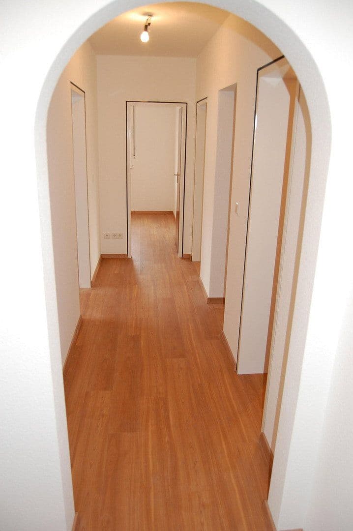 Pronájem bytu 3+1 77 m², Lange Zeile 72, Erlangen, Bavorsko Pronájem bytu 3+1 77 m², Lange Zeile 72, Erlangen, Bavorsko