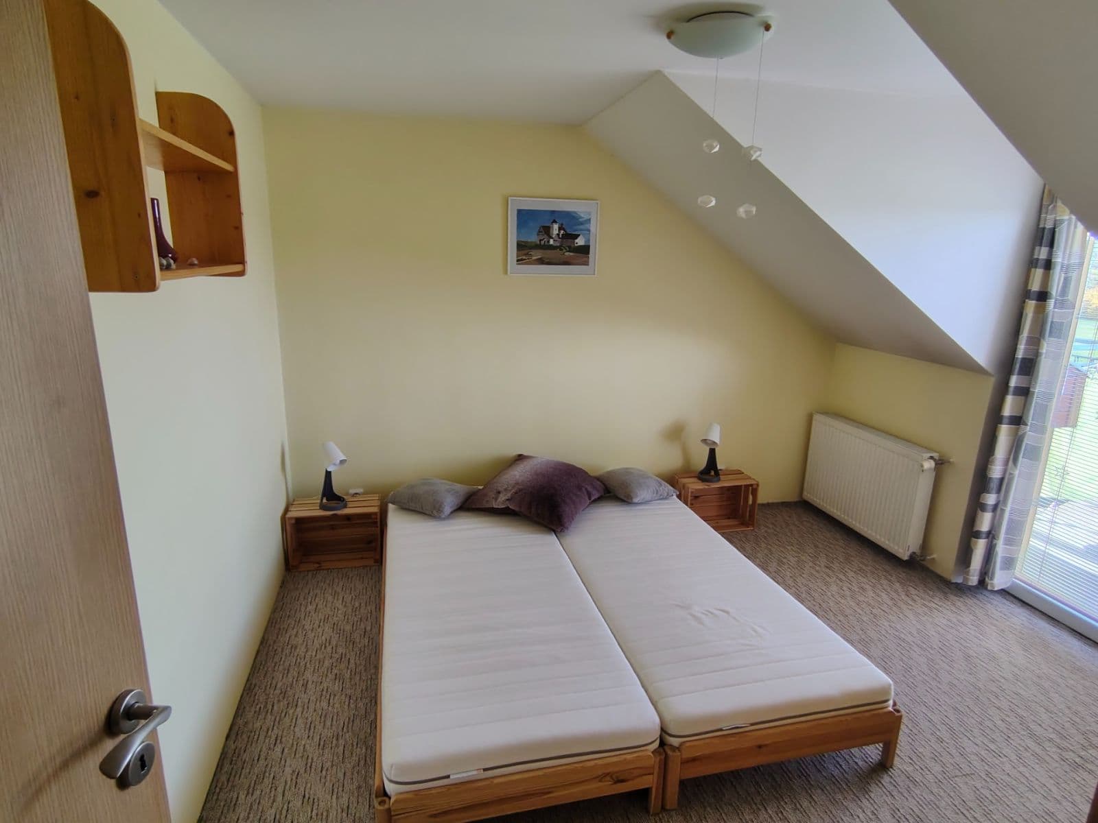 Pronájem bytu 5+kk 100 m², Nad Mlýnem, Dolní Břežany, Středočeský kraj Pronájem bytu 5+kk 100 m², Nad Mlýnem, Dolní Břežany, Středočeský kraj
