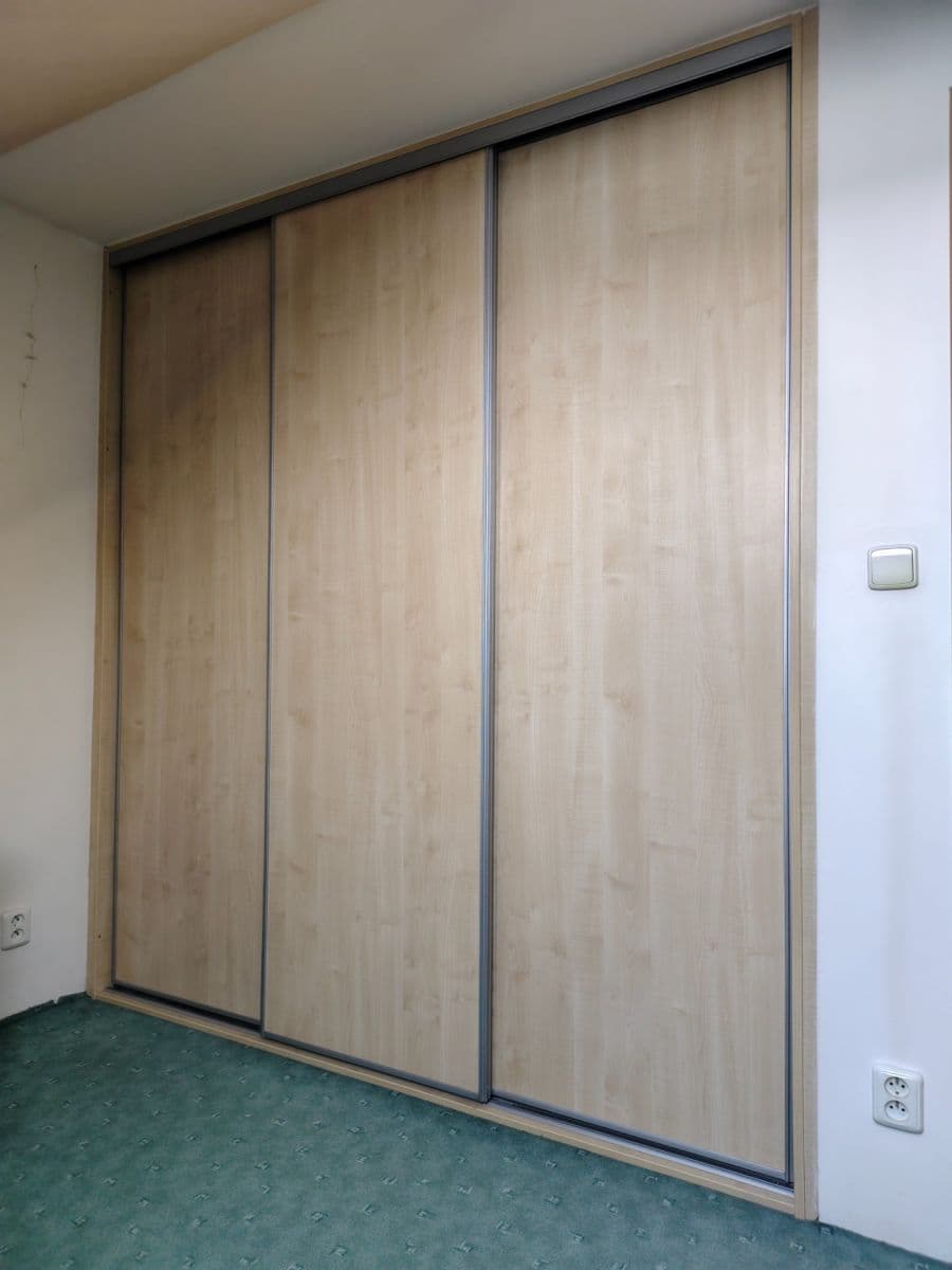 Pronájem bytu 5+kk 100 m², Nad Mlýnem, Dolní Břežany, Středočeský kraj Pronájem bytu 5+kk 100 m², Nad Mlýnem, Dolní Břežany, Středočeský kraj