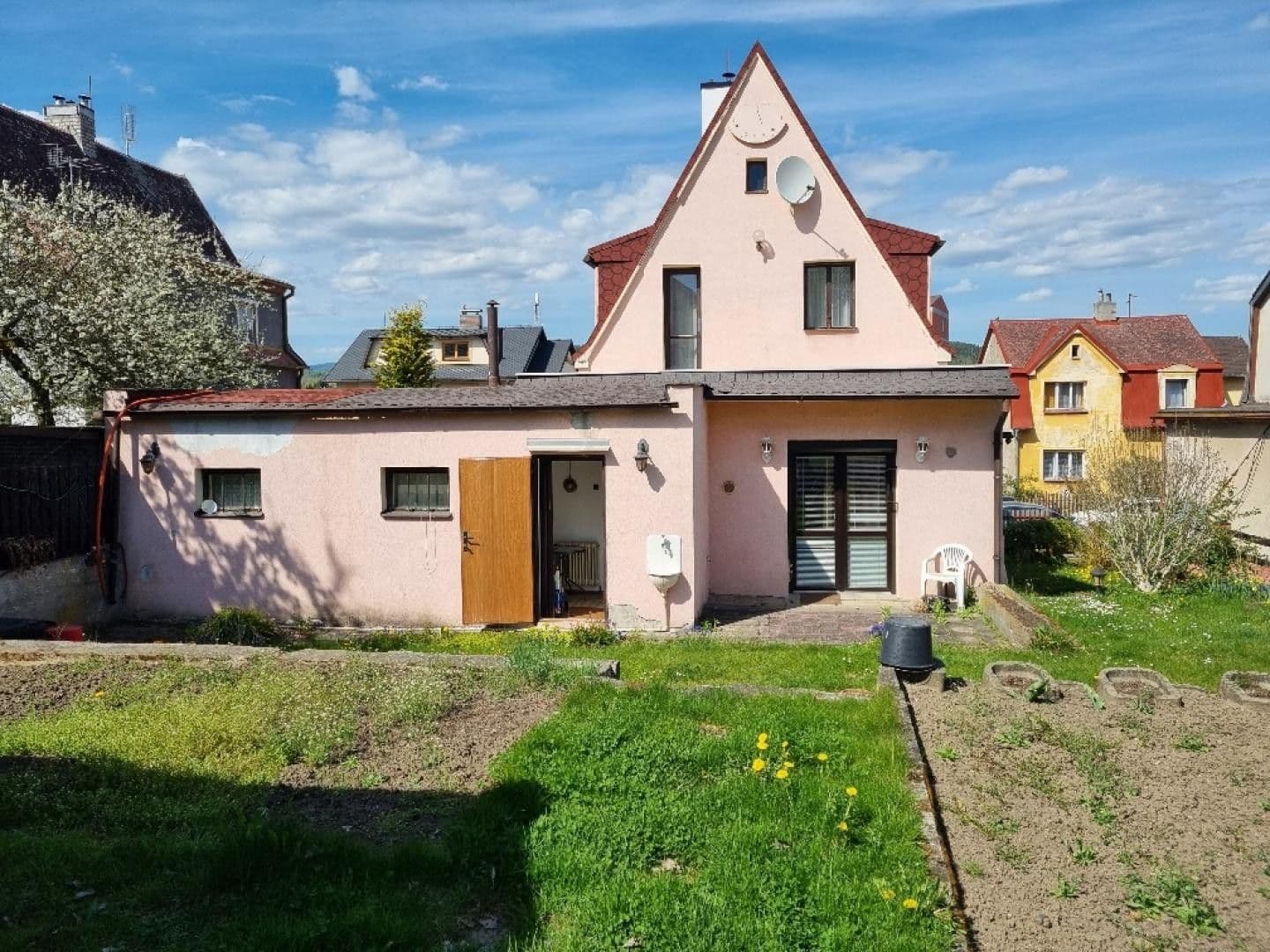 Prodej domu 130 m², Smetanova, Karlovy Vary, Karlovarský kraj Prodej domu 130 m², Smetanova, Karlovy Vary, Karlovarský kraj